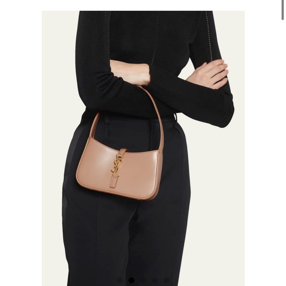 YVES SAINT LAURENT Le 5 A 7 Hobo shoulder bag - Picture 13 of 17